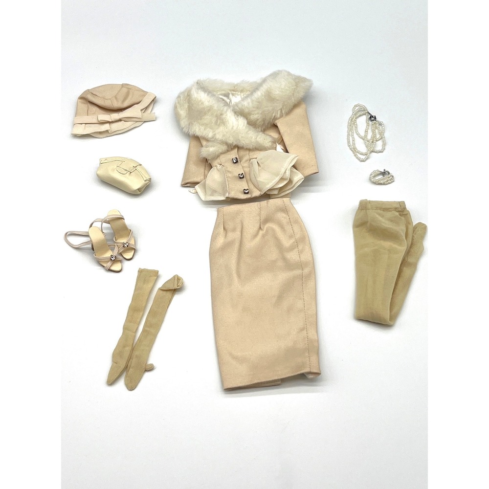 Tonner 16" Louise Devereaux